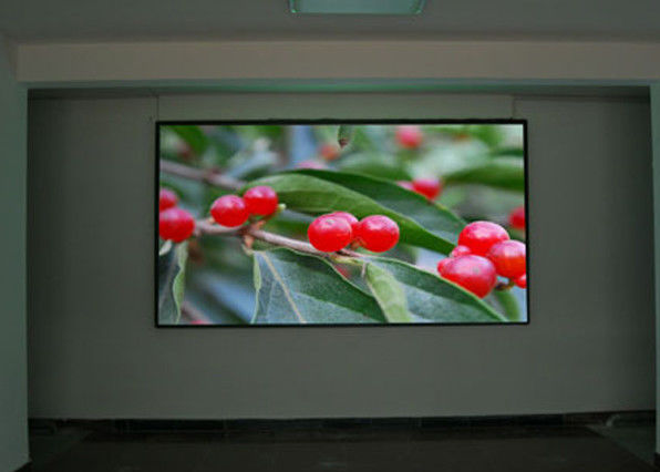 IP 54 تمام رنگی LED صفحه نمایش دیواری تلویزیون پانل P5 Slim Die - Casting Wide Angle View تامین کننده